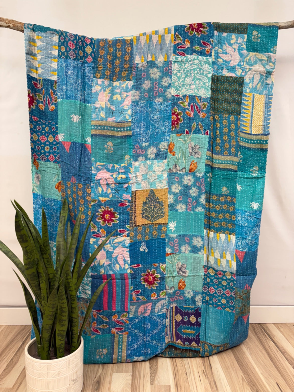 Patchwork Vintage Cotton Kantha Quilt - Twin