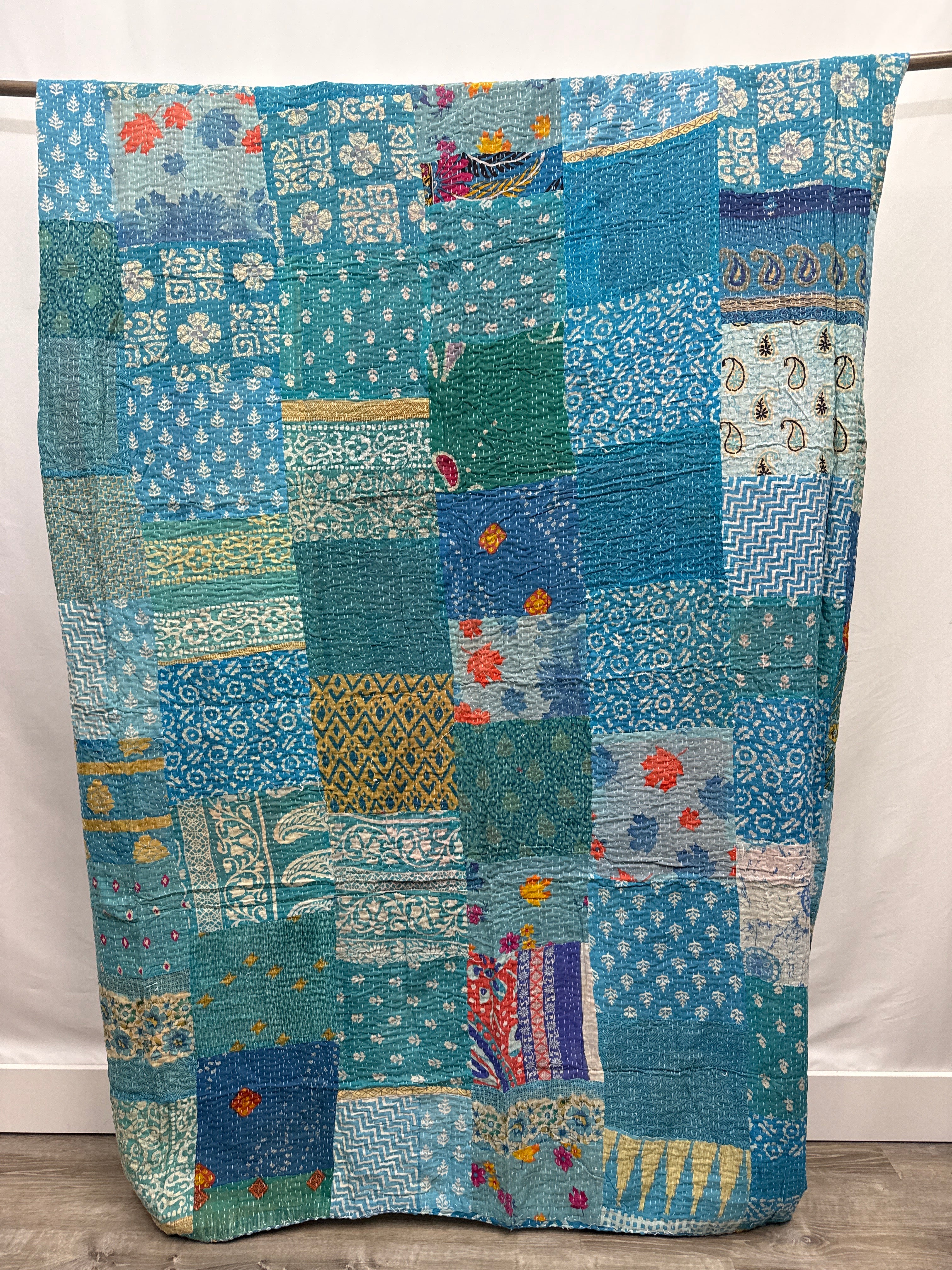 Patchwork Vintage Cotton Kantha Quilt - Queen