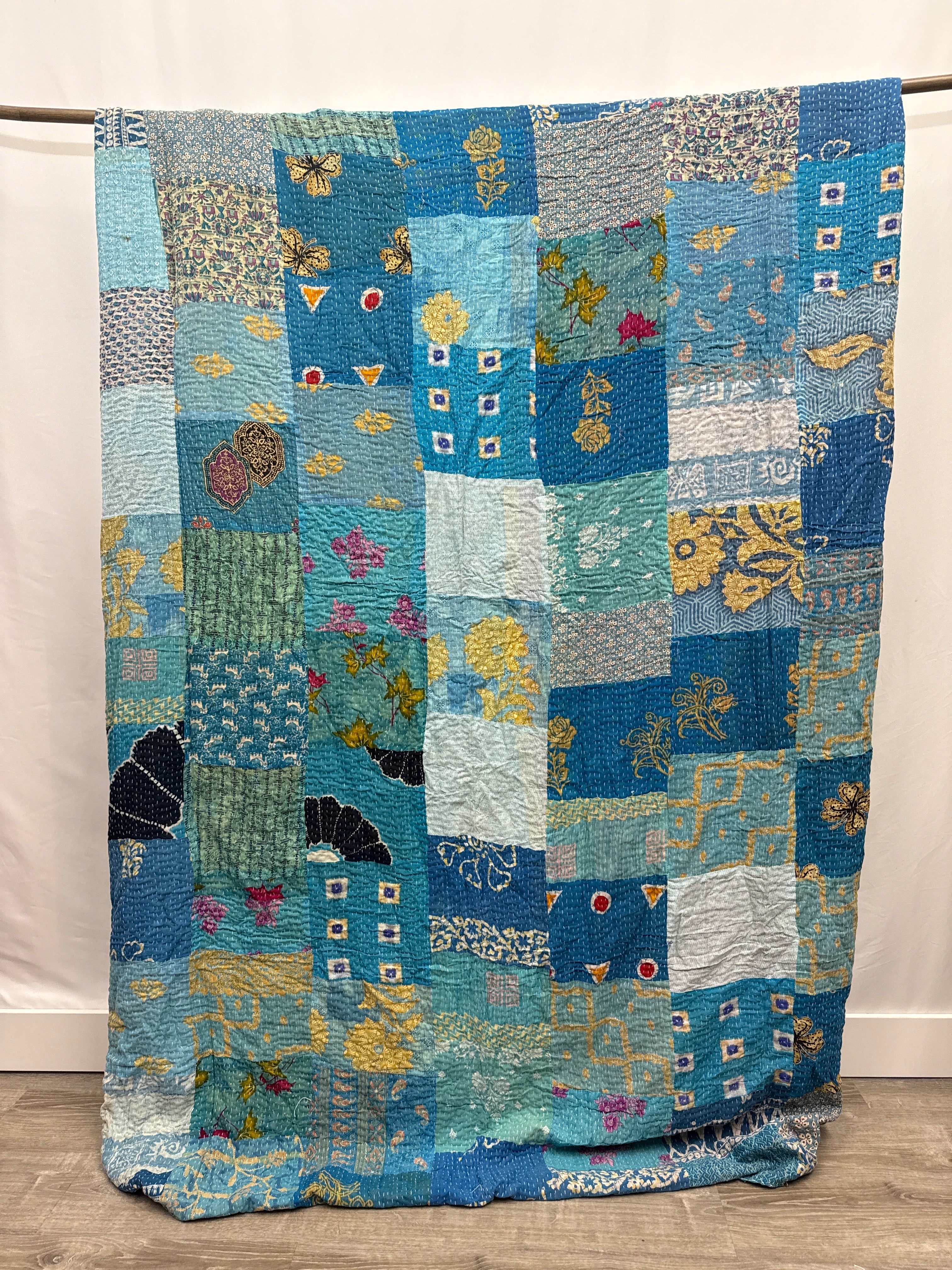 Patchwork Vintage Cotton Kantha Quilt - Queen