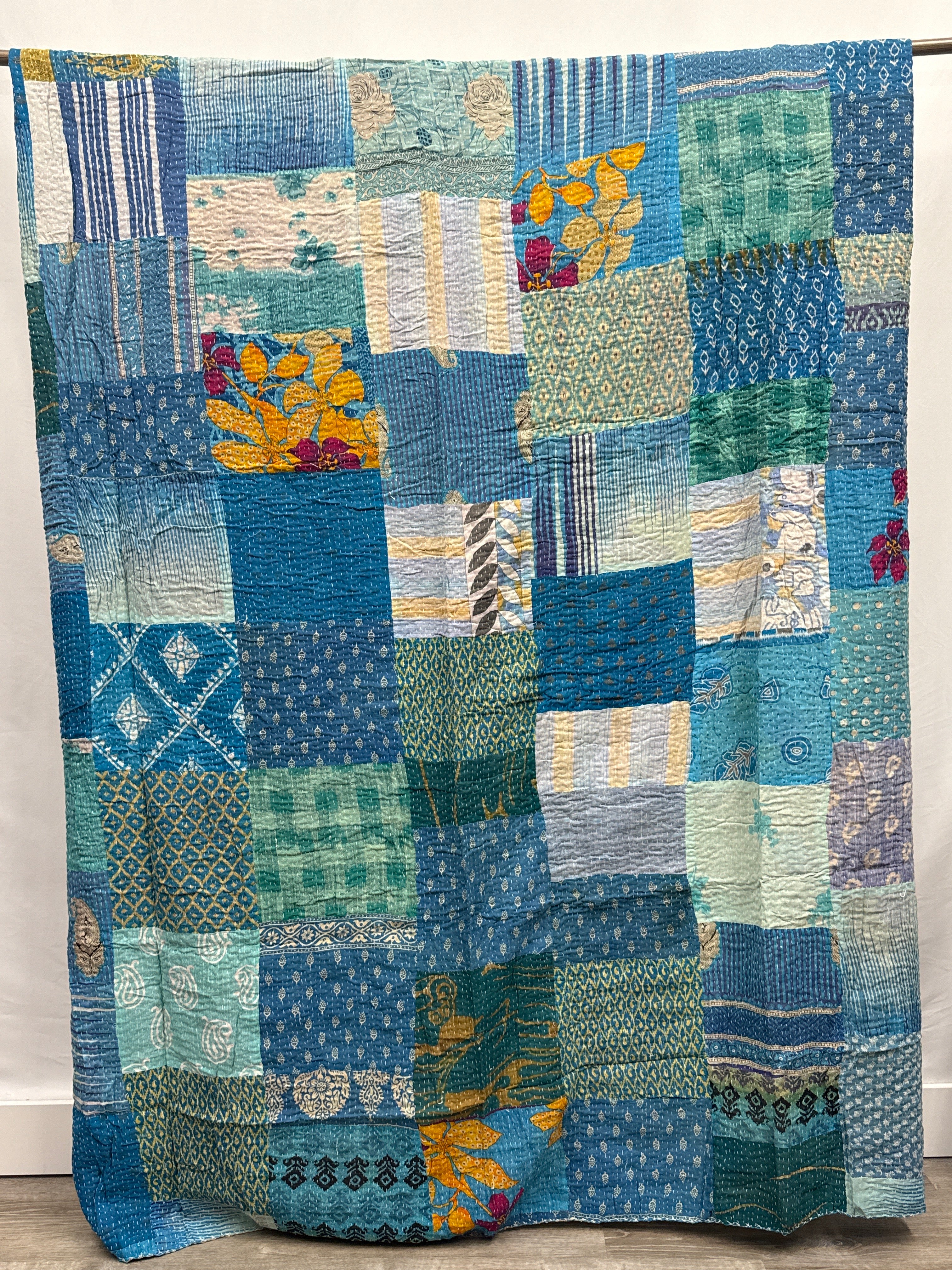 Patchwork Vintage Cotton Kantha Quilt - Queen