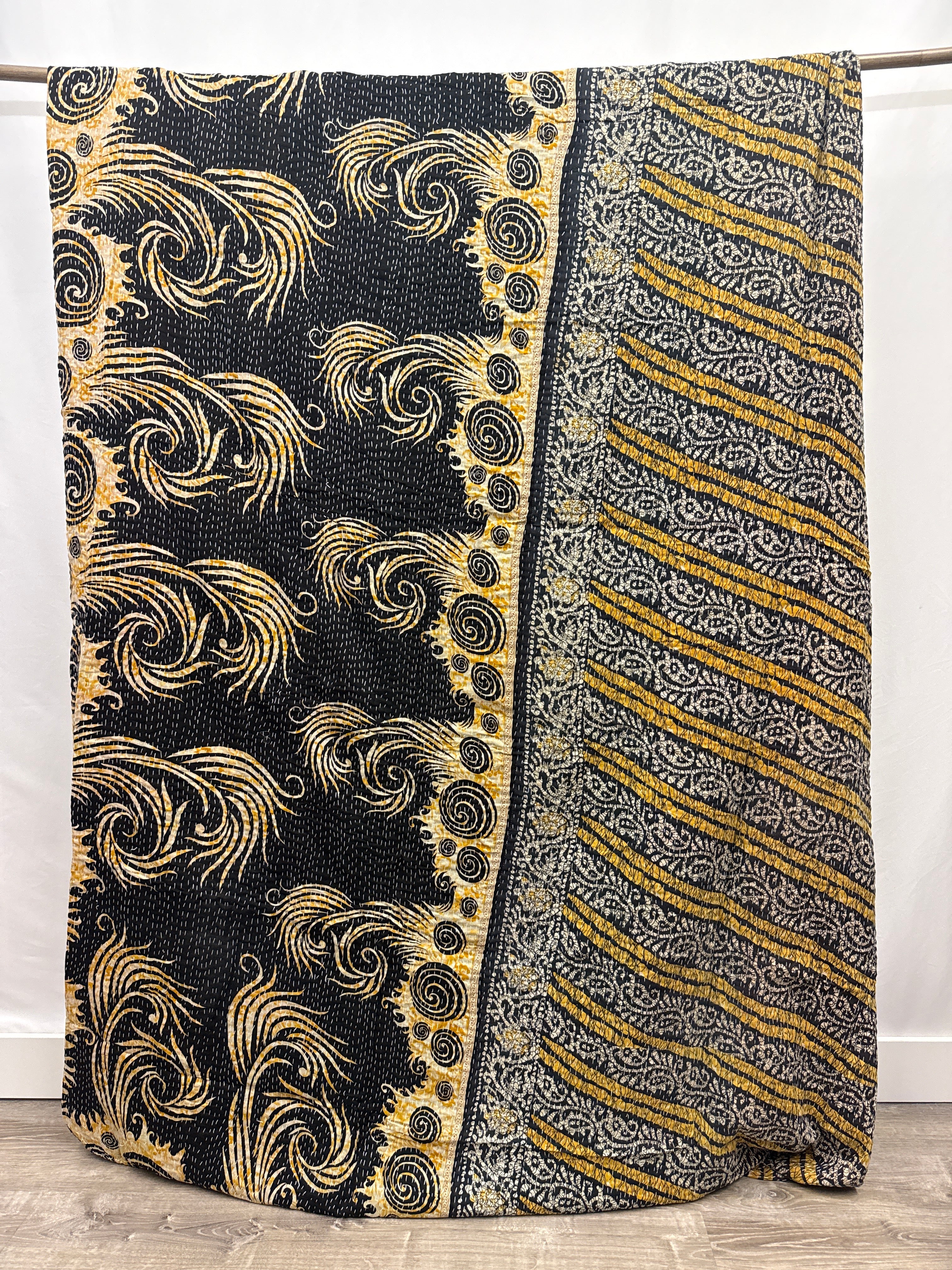 Patchwork Vintage Cotton Kantha Quilt - Queen