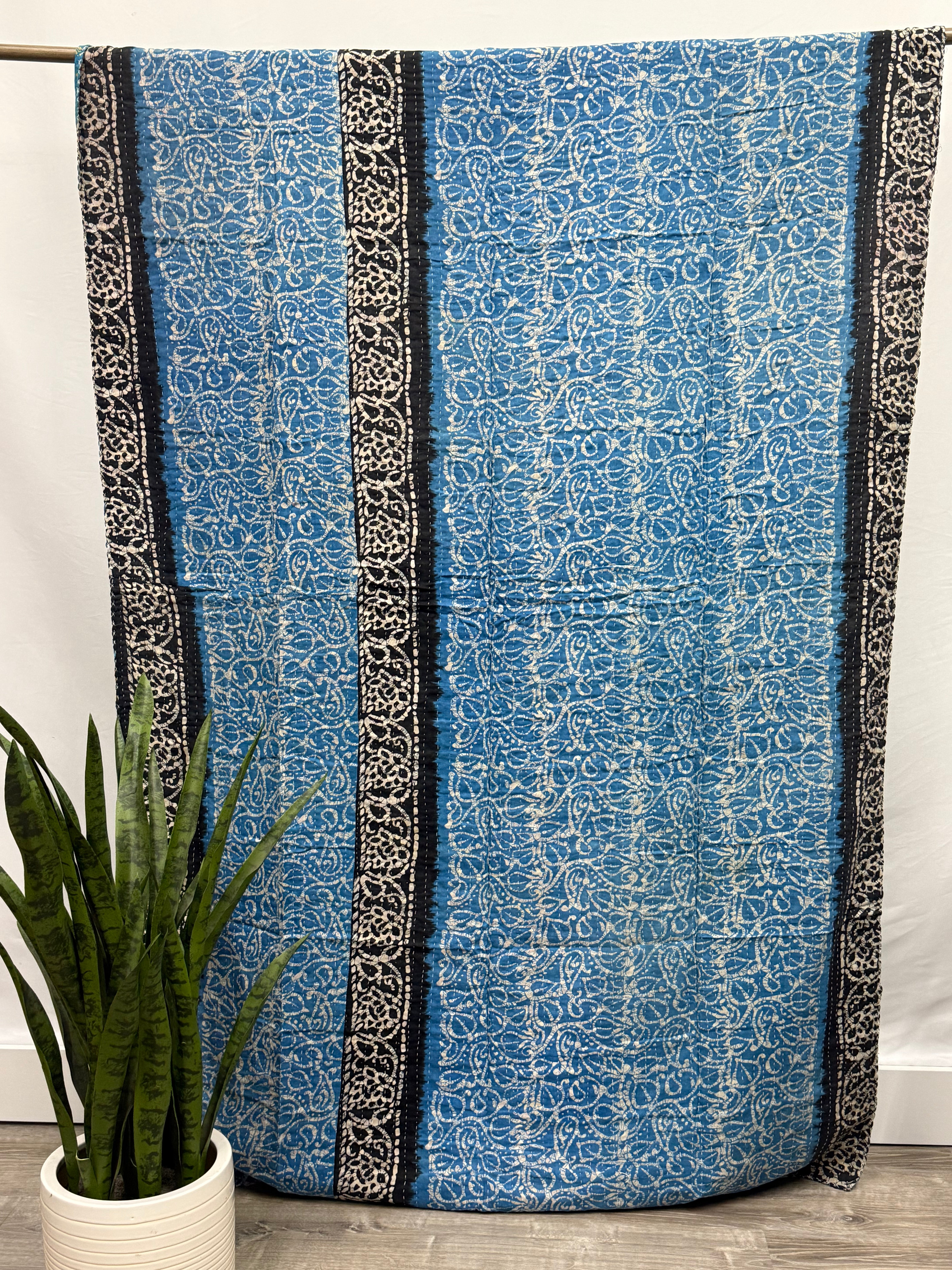 Patchwork Vintage Cotton Kantha Quilt - Twin