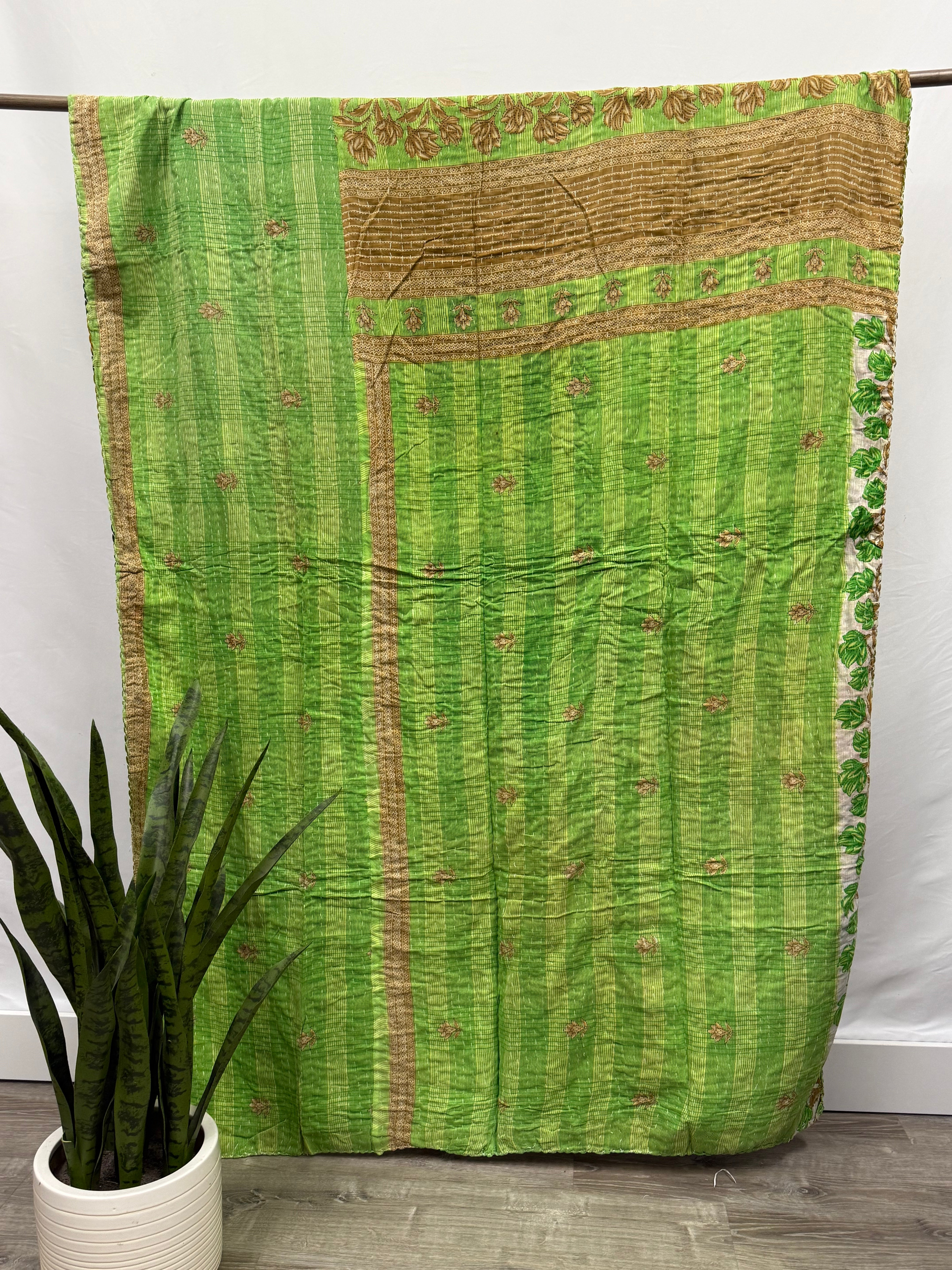 Patchwork Vintage Cotton Kantha Quilt - Twin
