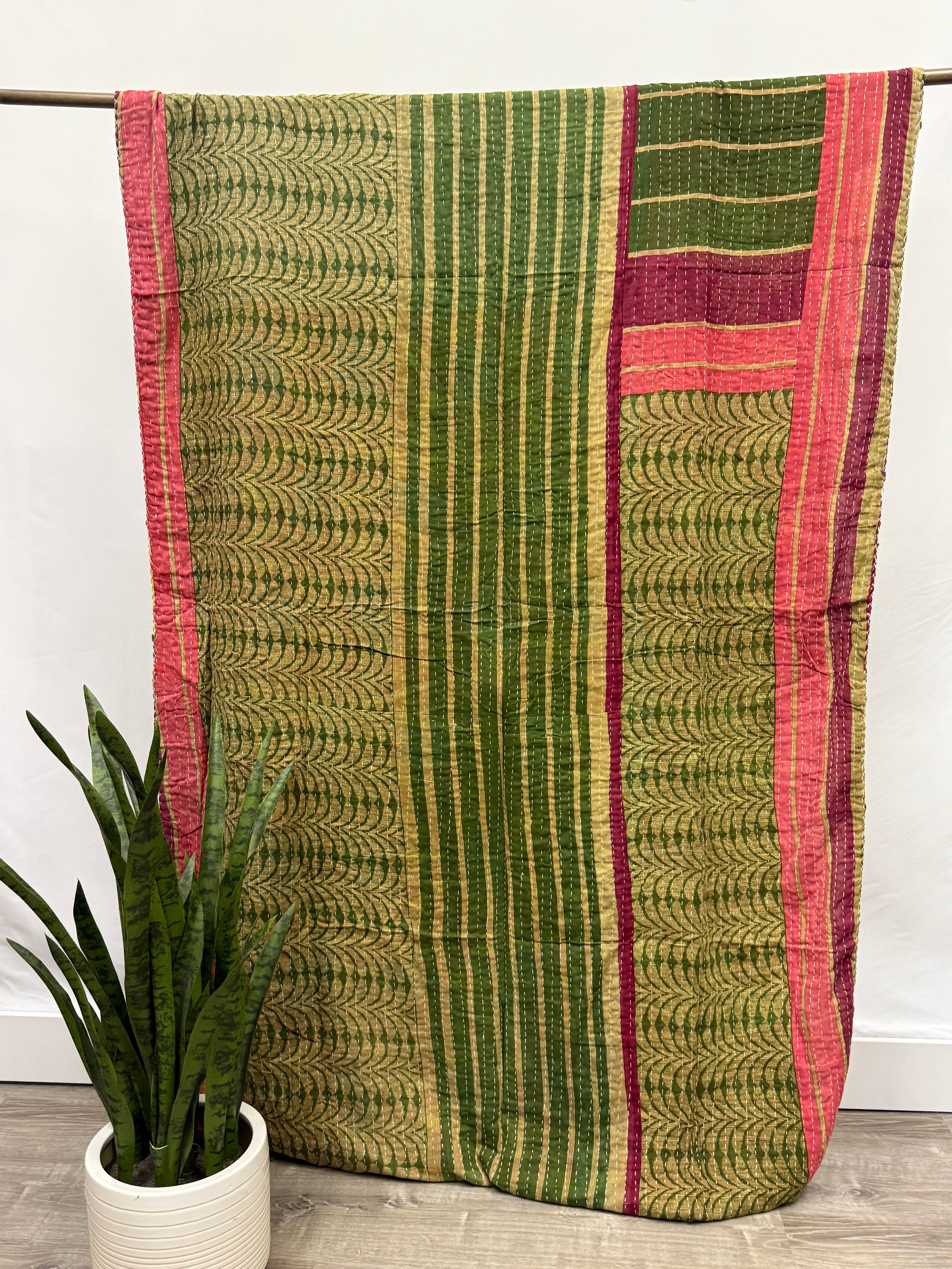 Patchwork Vintage Cotton Kantha Quilt - Twin