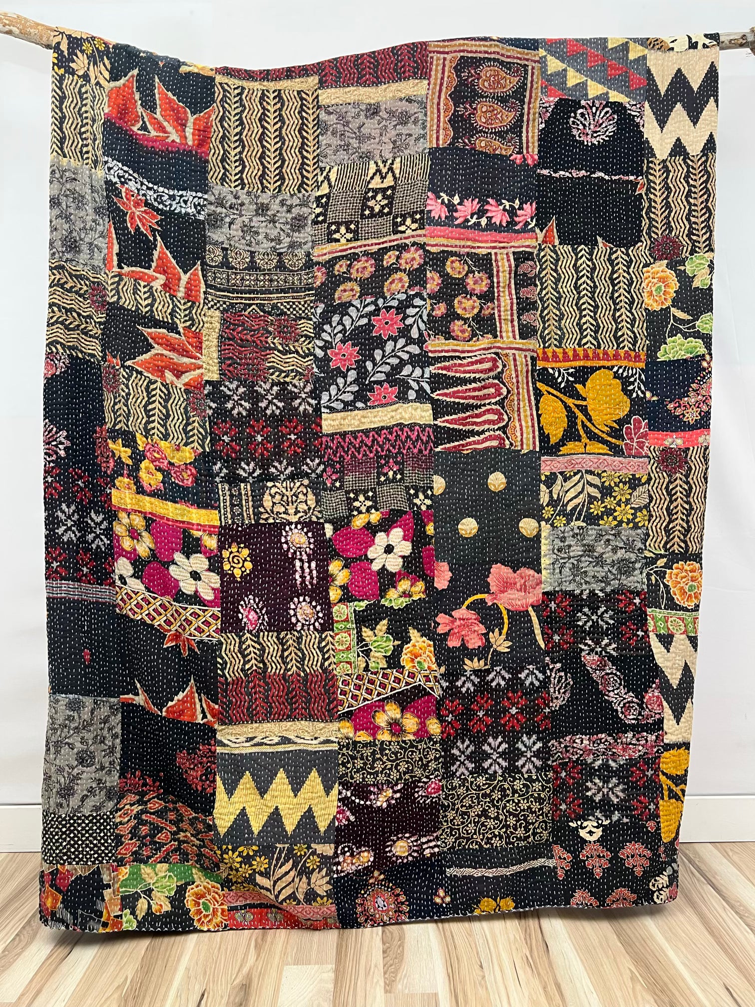 Patchwork Vintage Cotton Kantha Quilt - Queen