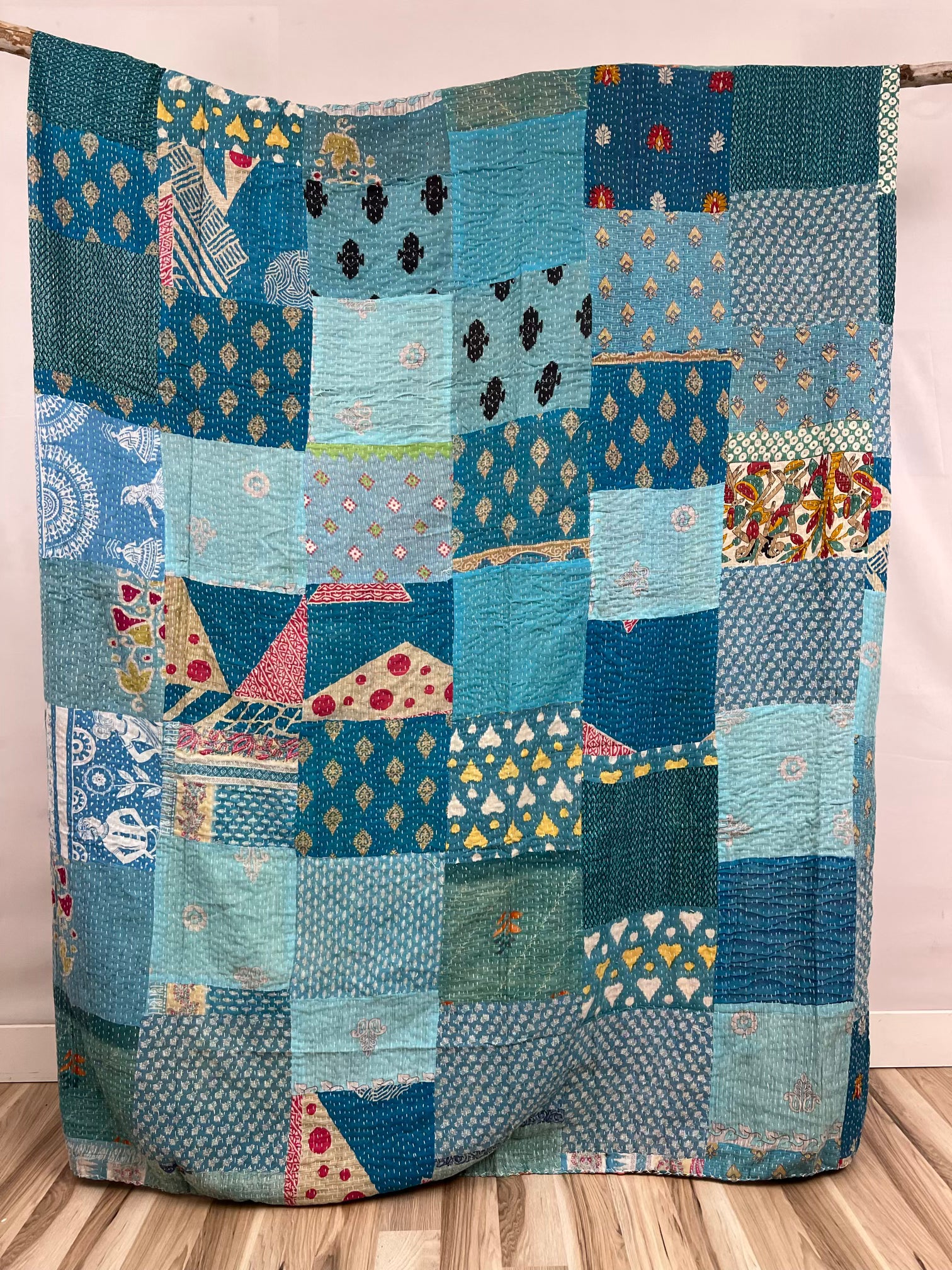 Patchwork Vintage Cotton Kantha Quilt - Queen