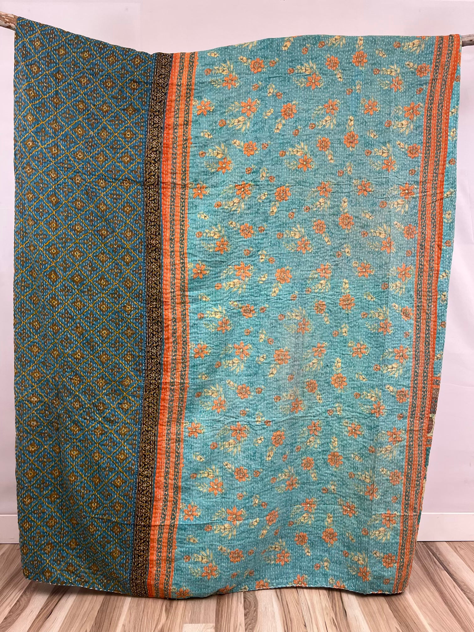 Patchwork Vintage Cotton Kantha Quilt - Queen