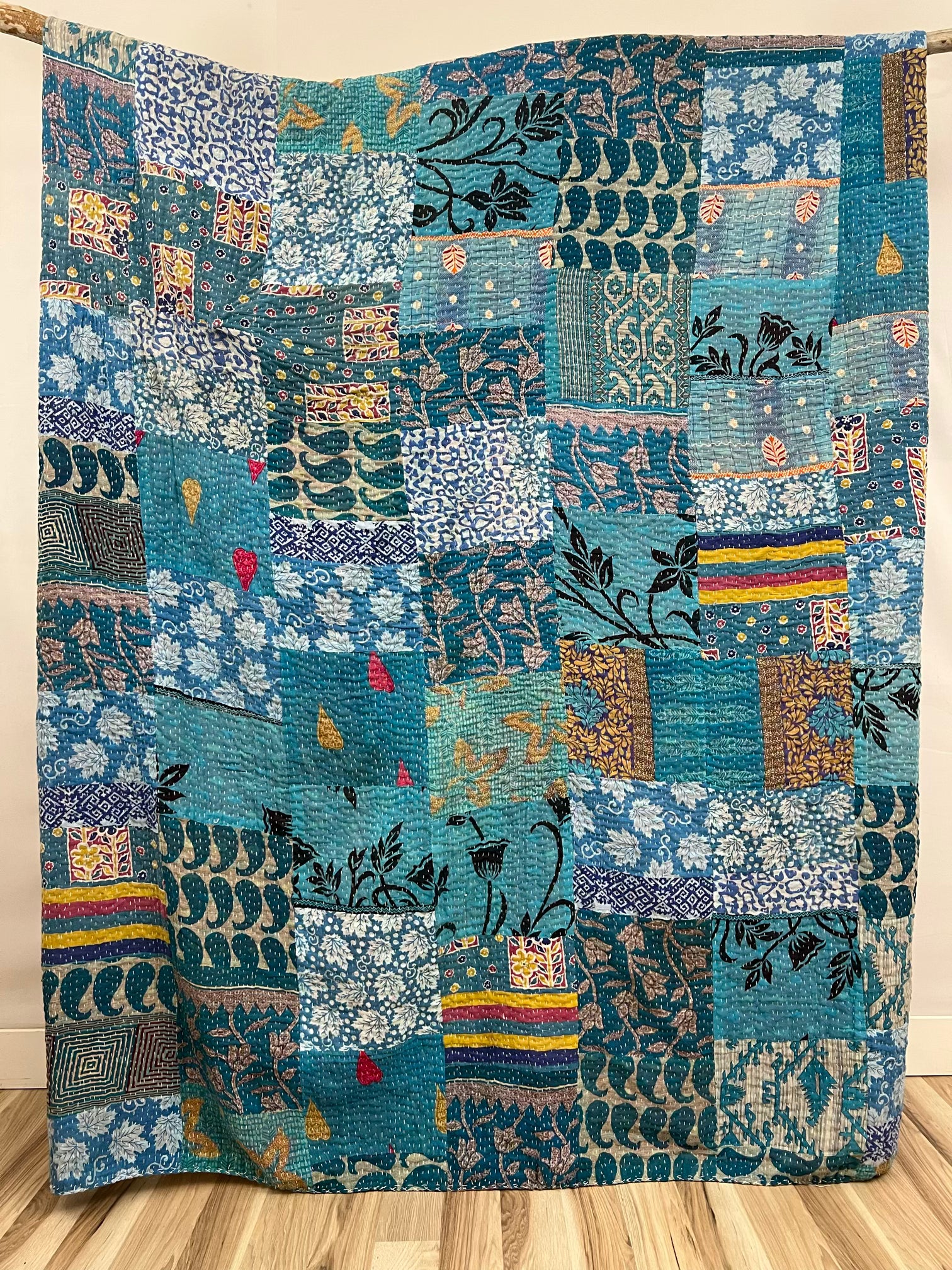 Patchwork Vintage Cotton Kantha Quilt - Queen