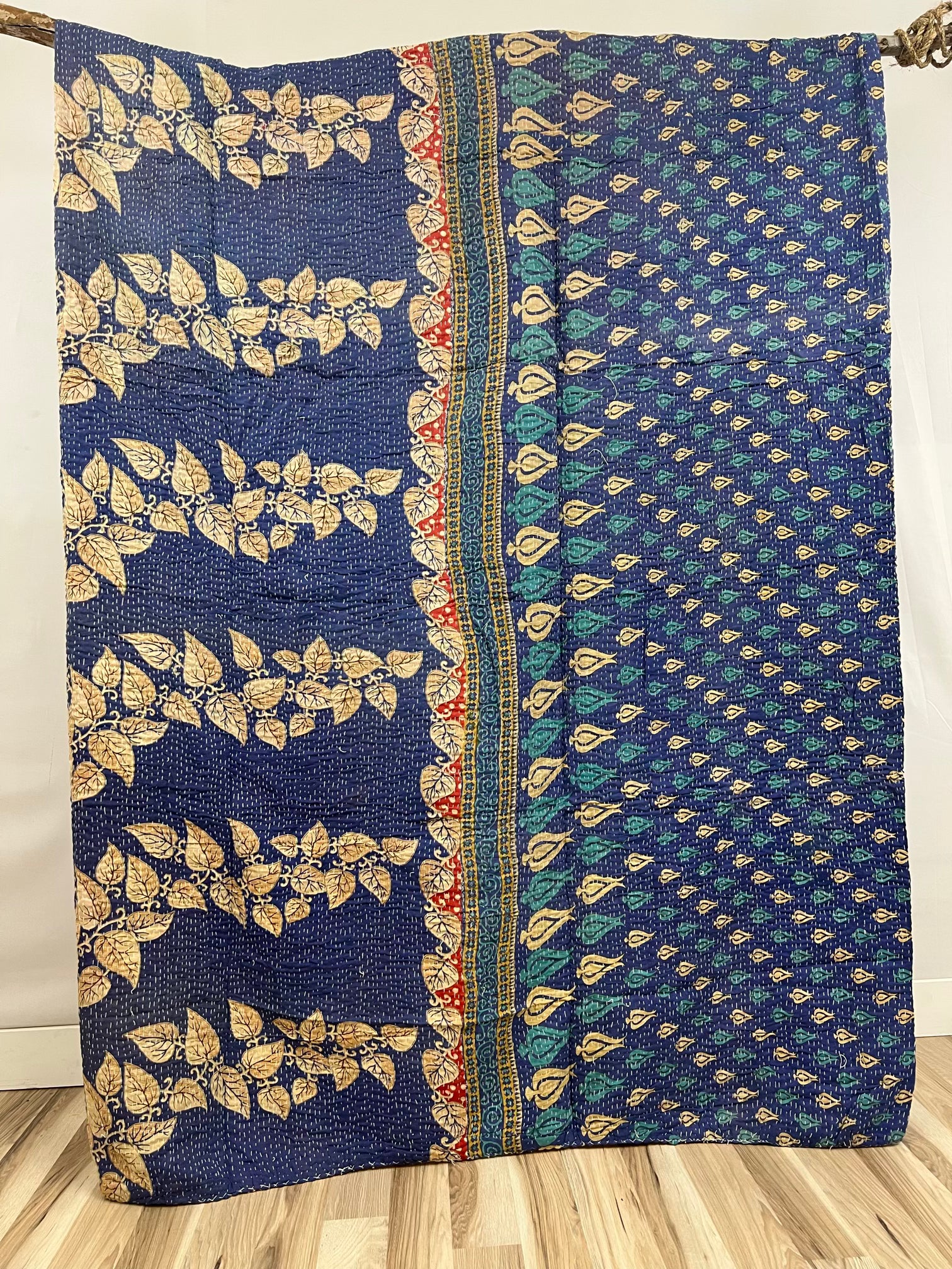 Patchwork Vintage Cotton Kantha Quilt - Queen