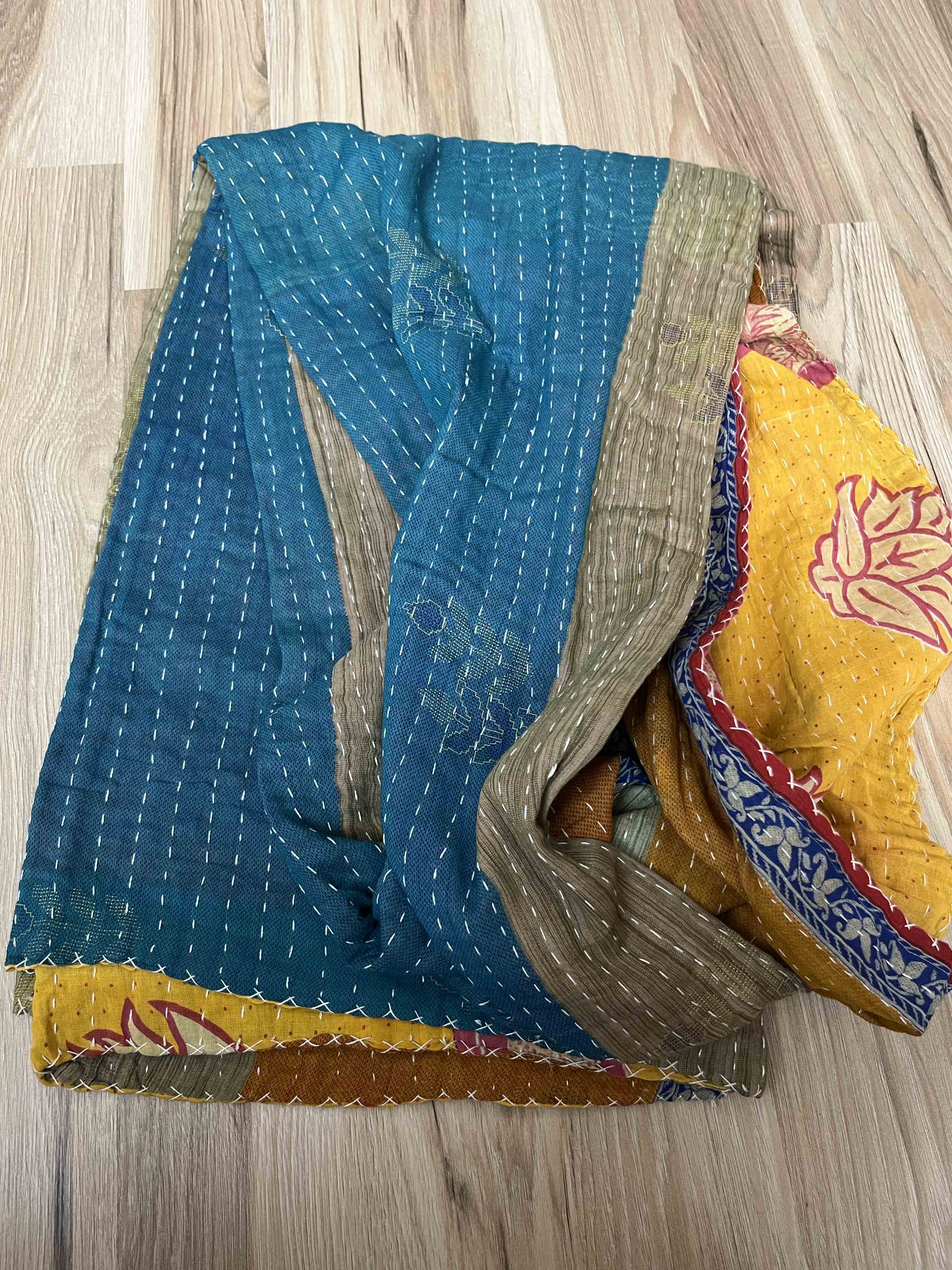 Vintage Cotton Kantha Quilt - Twin