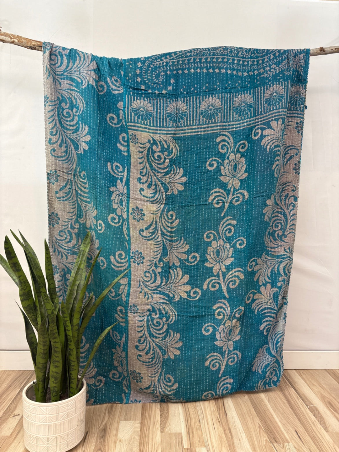 Patchwork Vintage Cotton Kantha Quilt - Twin