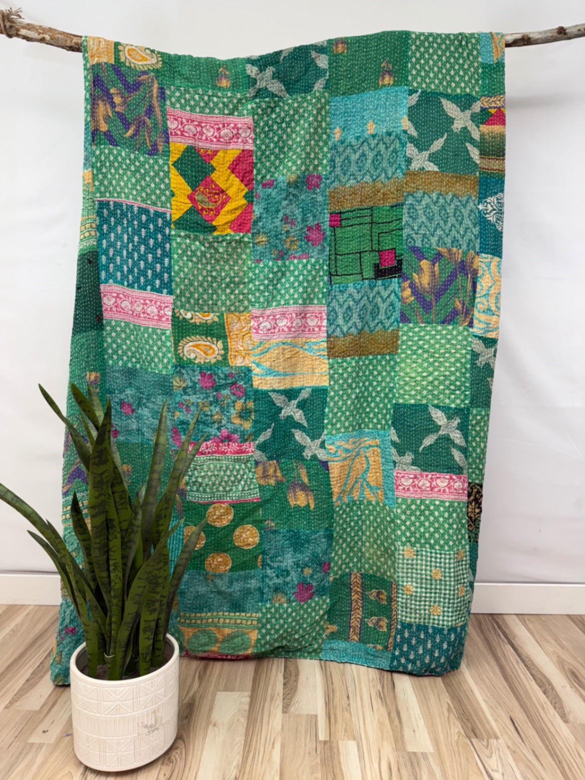 Patchwork Vintage Cotton Kantha Quilt - Queen