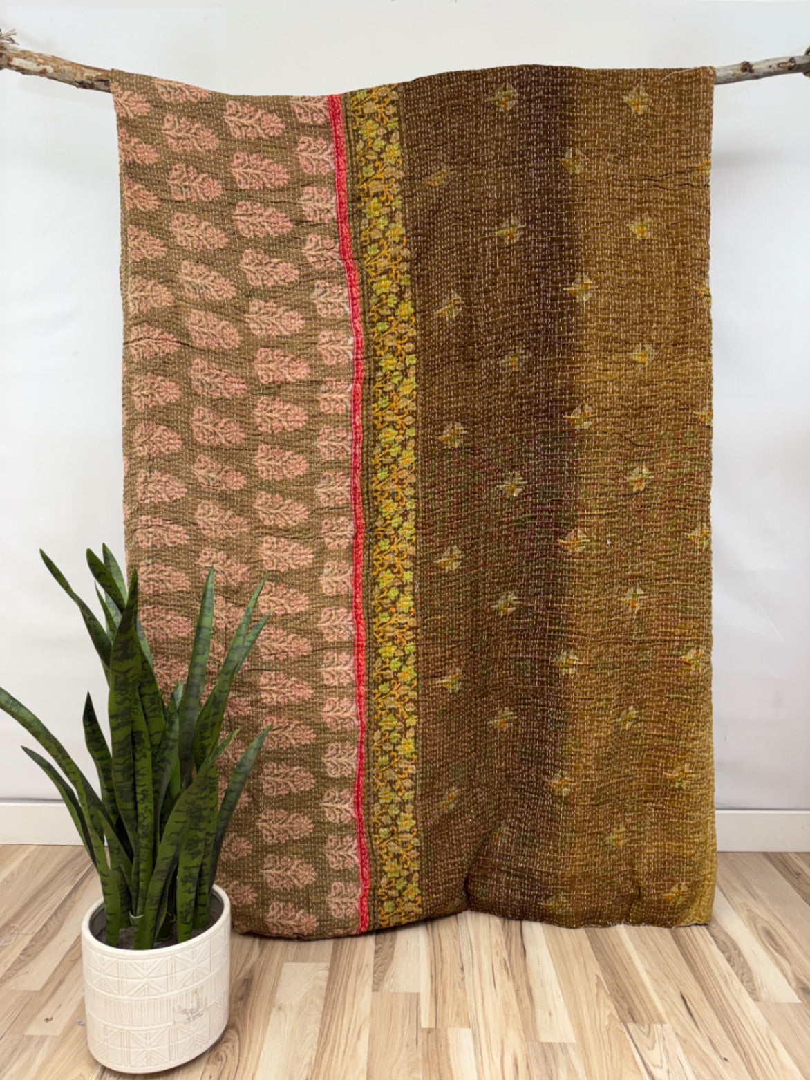 Patchwork Vintage Cotton Kantha Quilt - Queen