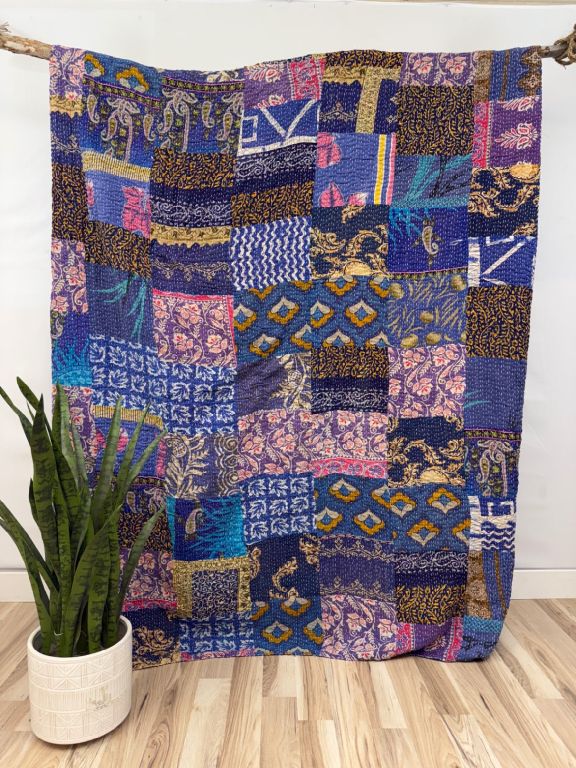 Patchwork Vintage Cotton Kantha Quilt - Queen