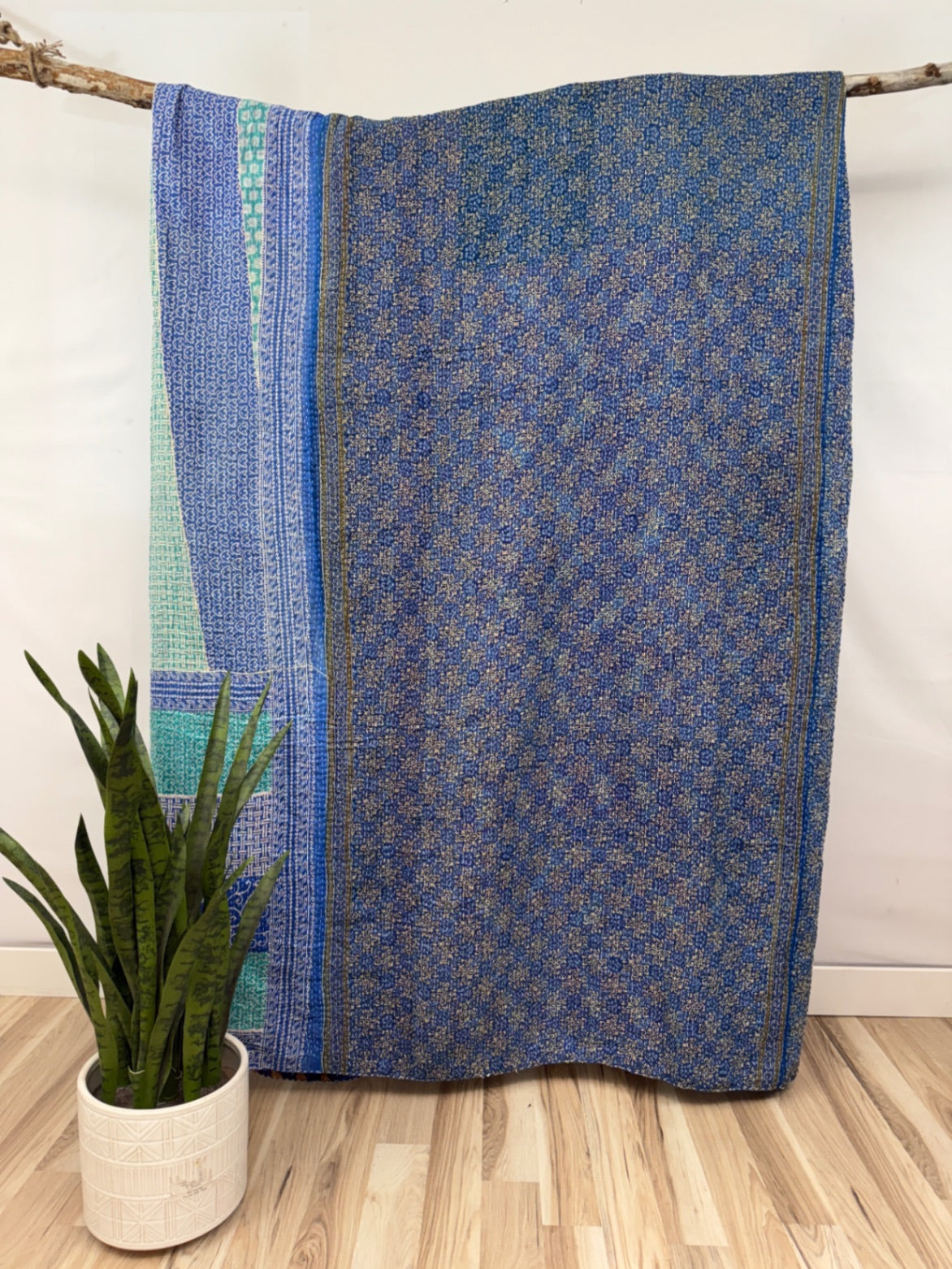 Patchwork Vintage Cotton Kantha Quilt - Queen