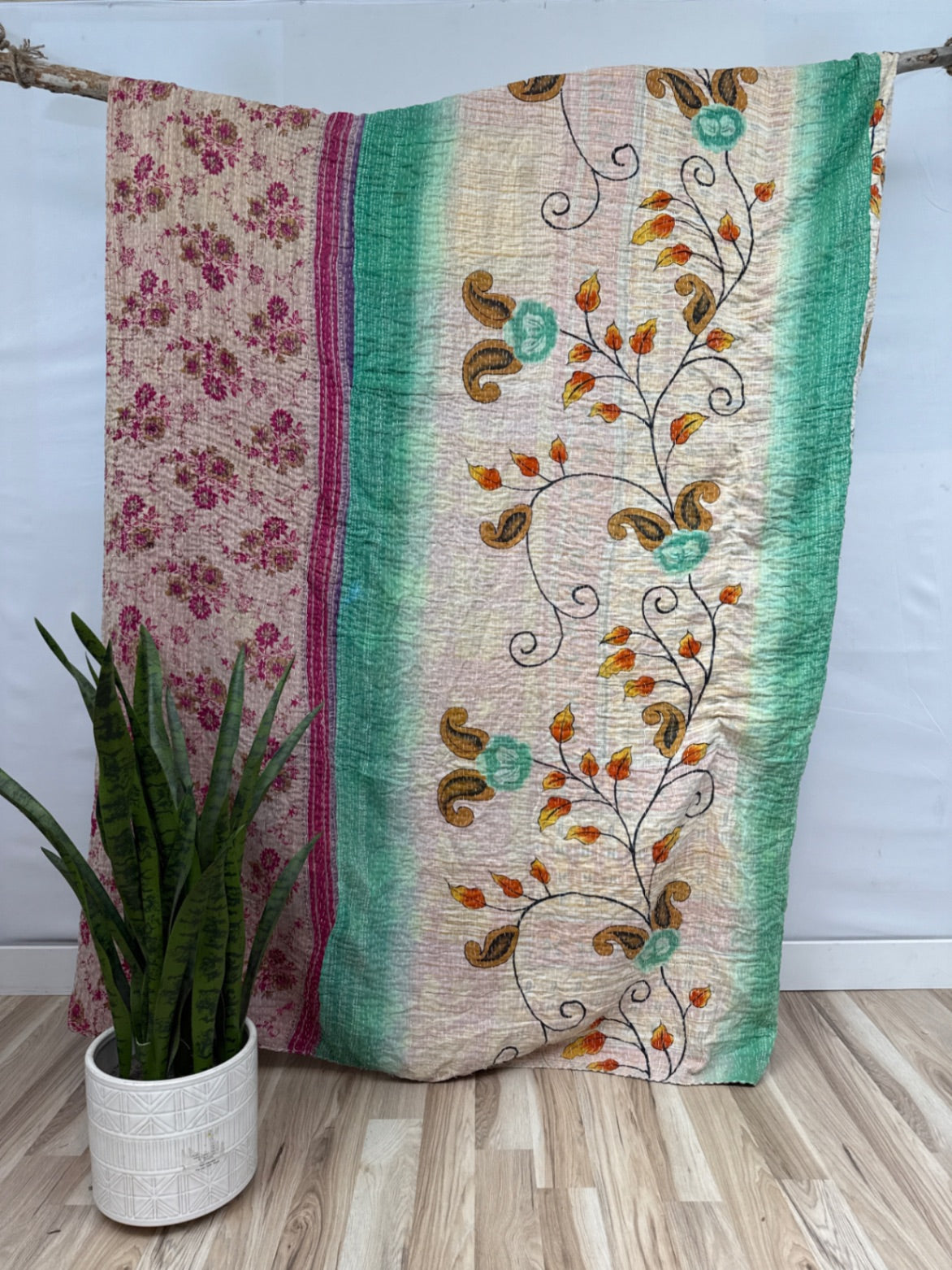 Patchwork Vintage Cotton Kantha Quilt - Queen